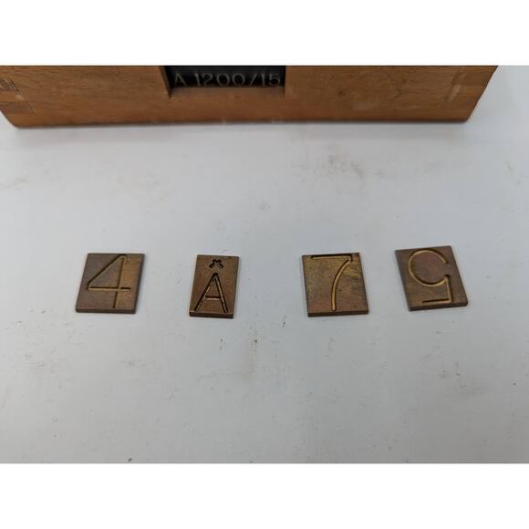 Gravograph Miscellaneous BRASS letters Typeset Printer 3/4" tall 2 LBS woodbox - Picture 4 of 9
